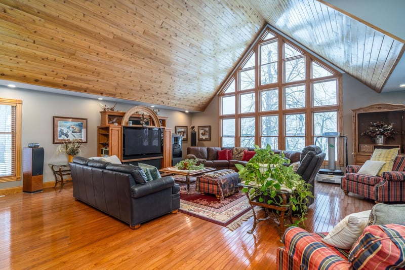 14405 Maple Inn Rd SE, Mentor, MN 56736