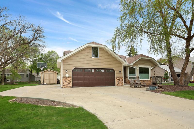 17650 Evener Way, Eden Prairie, MN 55346