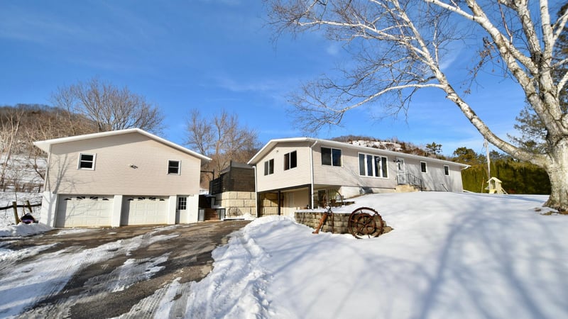 6144 Union Ridge Dr, Hokah, MN 55941