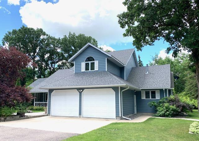 707 11th Ave SE, Roseau, MN 56751