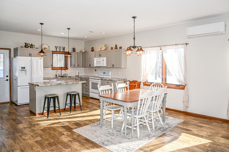 3002 Hillsdale Rd, Proctor, MN 55810