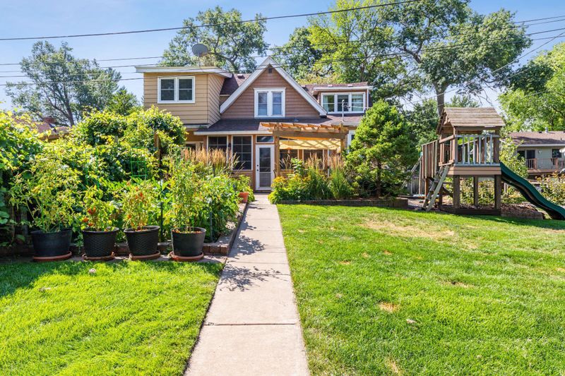 2241 Buffalo St, White Bear Twp, MN 55110