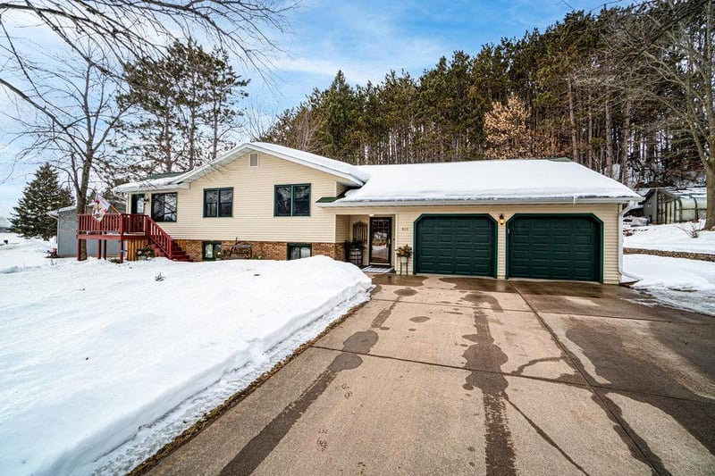 819 Granbakken Way, Boyceville, WI 54725