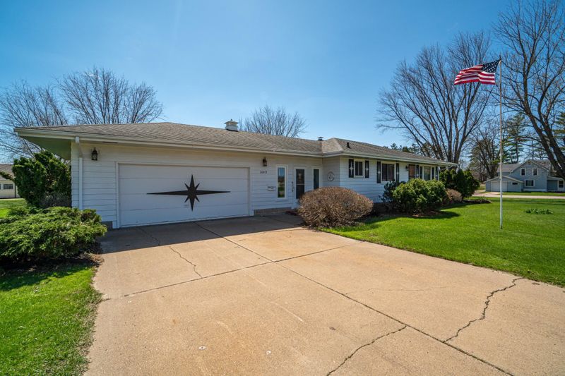 26477 W Mondovi St, Eleva, WI 54738