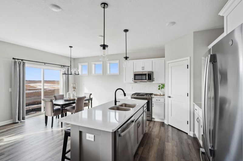 984 Emmy Ln, Hanover, MN 55341