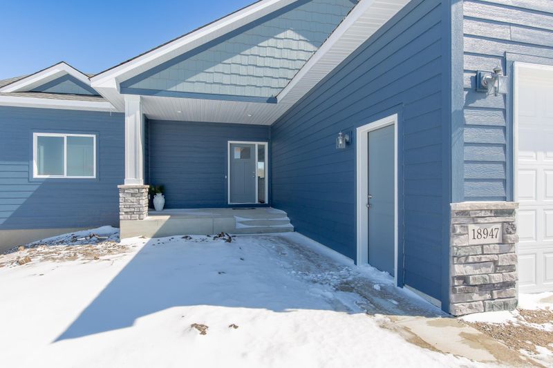 18947 Vergus Ave, Prior Lake, MN 55372