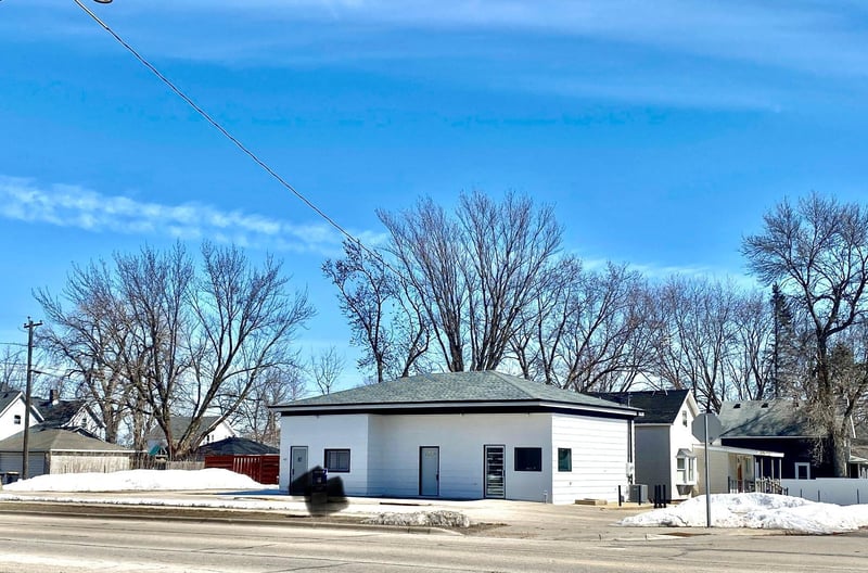 421 State St S, West Concord, MN 55985