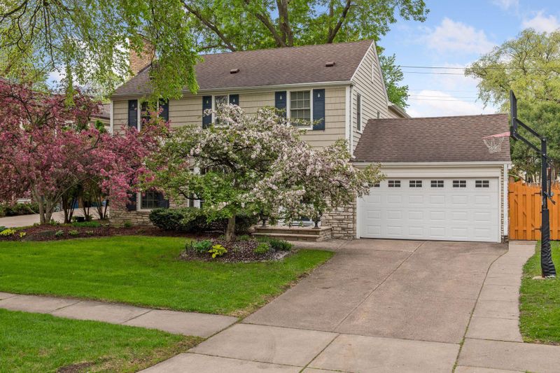 4808 Maple Rd, Edina, MN 55424