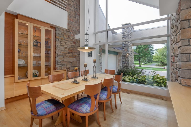 8983 Avila Cv, Eden Prairie, MN 55347