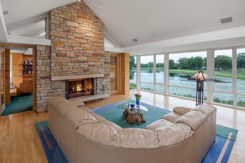 8983 Avila Cv, Eden Prairie, MN 55347