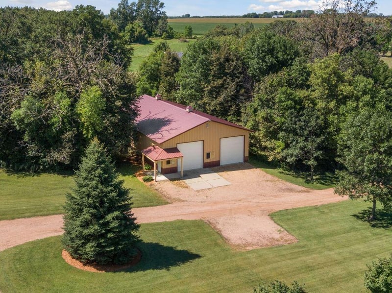 19535 301st Ave, Belle Plaine, MN 56011