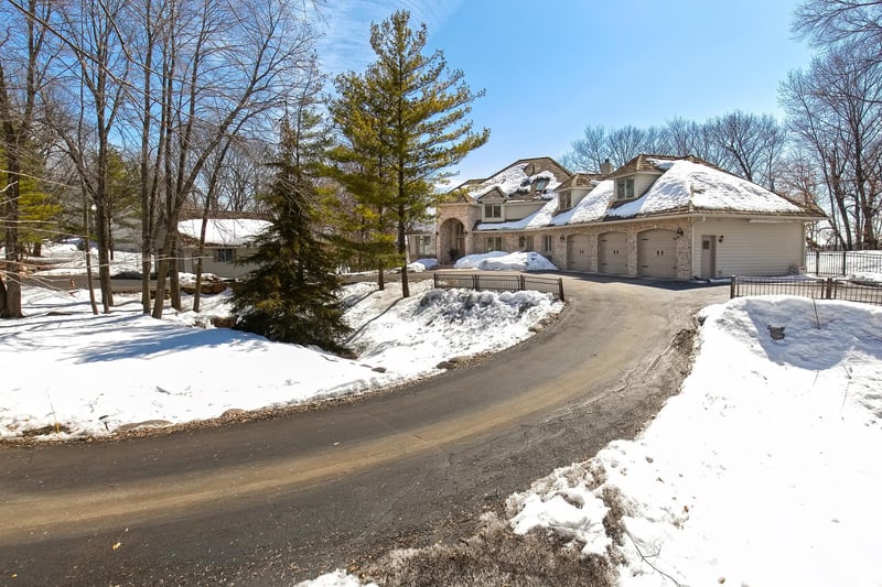 1515 Bavarian Shores Dr, Chaska, MN 55318