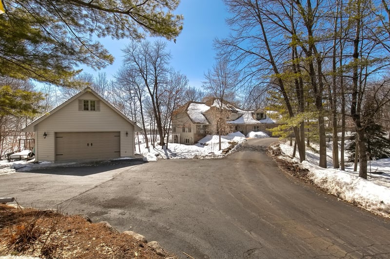 1515 Bavarian Shores Dr, Chaska, MN 55318