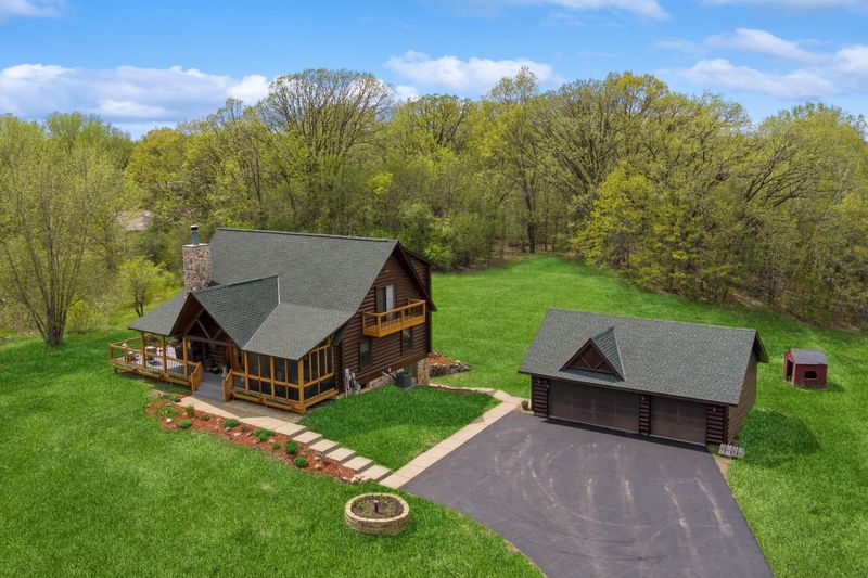 9589 Baker Ct, Inver Grove Heights, MN 55077