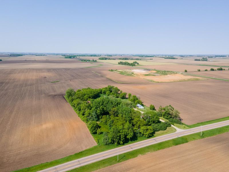 8249 County 11 Blvd, Kenyon, MN 55946