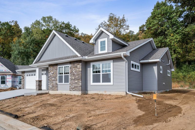 1156 Hewitt Blvd, Red Wing, MN 55066