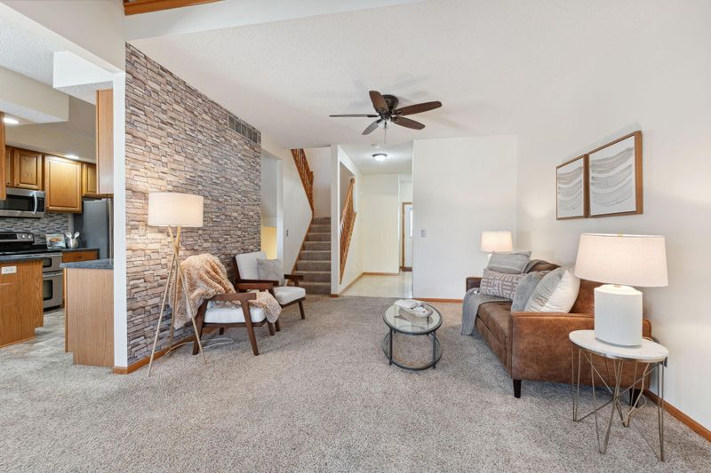 1118 Iris Dr, White Bear Lake, MN 55127