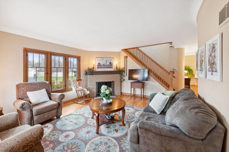 912 Martys Way, Osceola, WI 54020