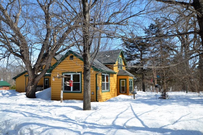 842 W Curran St, Darwin, MN 55324