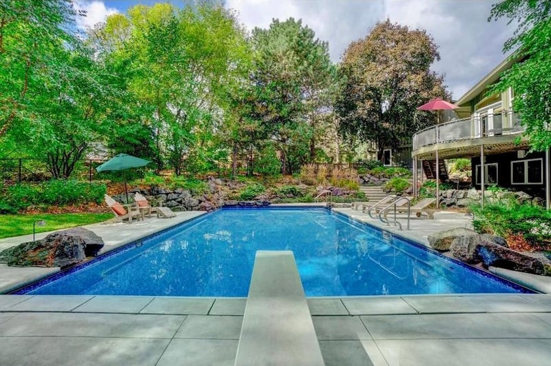 1010 Overlook Rd, Mendota Heights, MN 55118