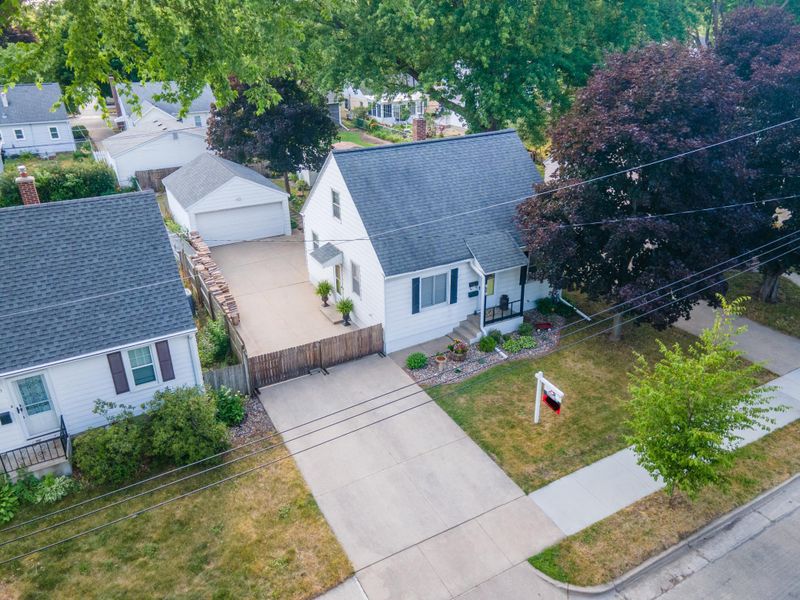 919 15th Ave NE, Rochester, MN 55906