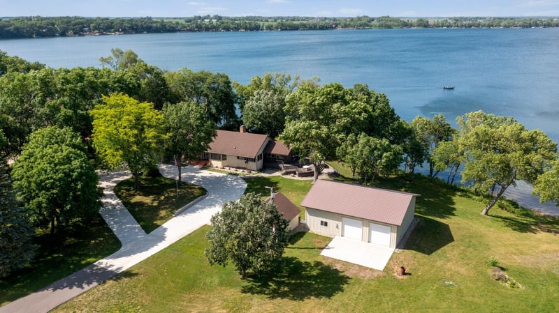 61814 193rd St, Litchfield, MN 55355