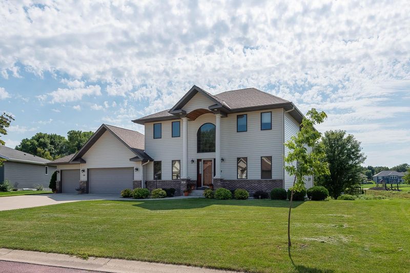108 Sunburst Cir, Mankato, MN 56001