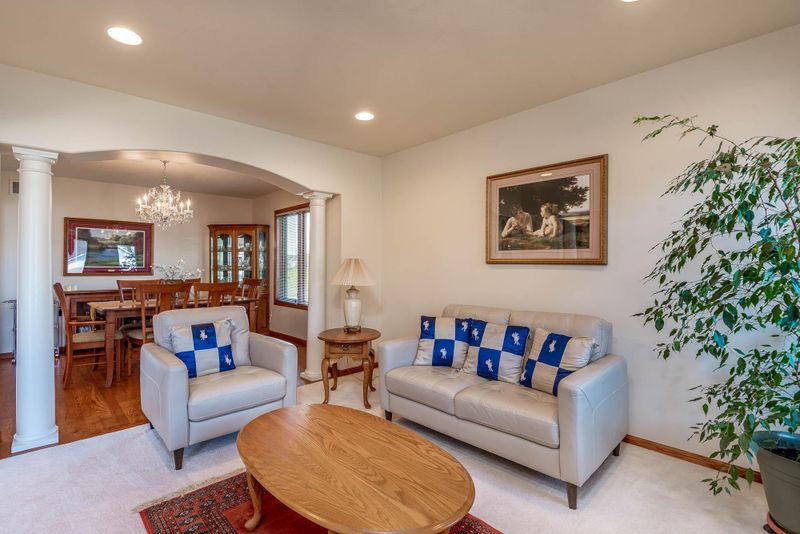108 Sunburst Cir, Mankato, MN 56001