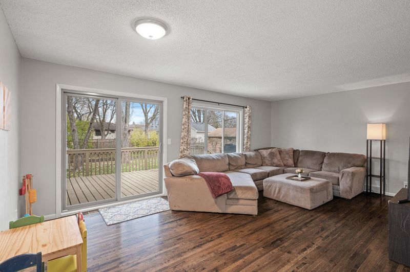 1825 Parker Rd, Saint Louis Park, MN 55426