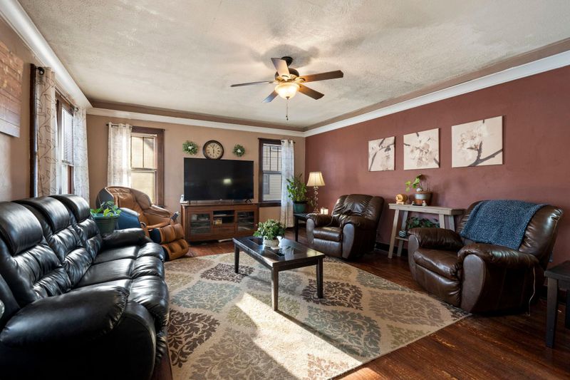 324 E Pearl St, Owatonna, MN 55060