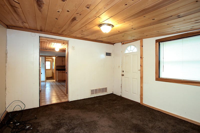 319 NE 4th St, Buffalo Lake, MN 55314