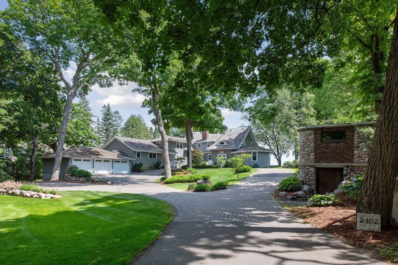 2462 Lafayette Rd, Wayzata, MN 55391