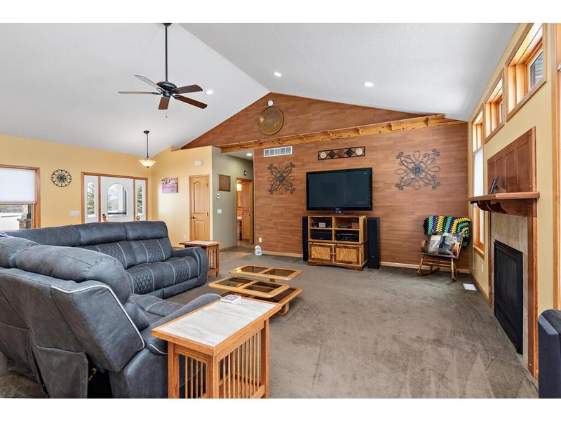 10543 Platt Ave NW, South Haven, MN 55382