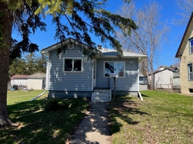 2015 22nd Ave NE, Minneapolis, MN 55418
