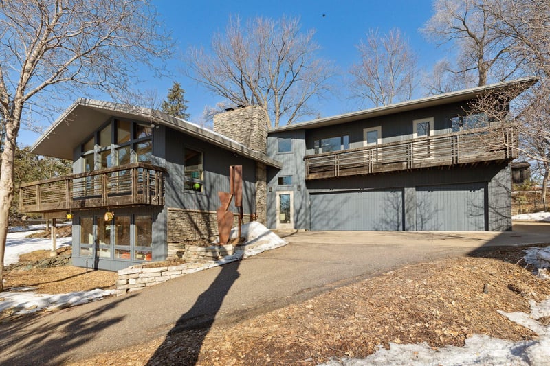 701 Keller Pw, Little Canada, MN 55117