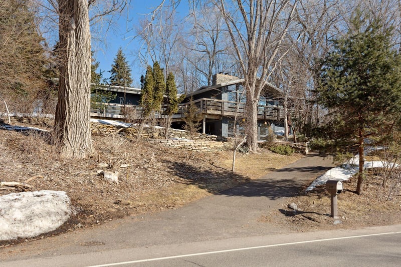 701 Keller Pw, Little Canada, MN 55117