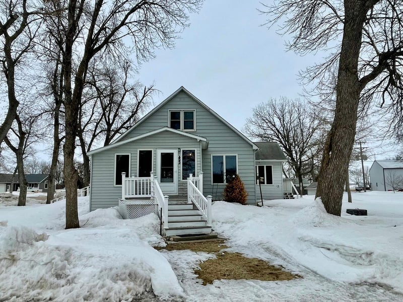 400 Duluth Ave, Holland, MN 56139