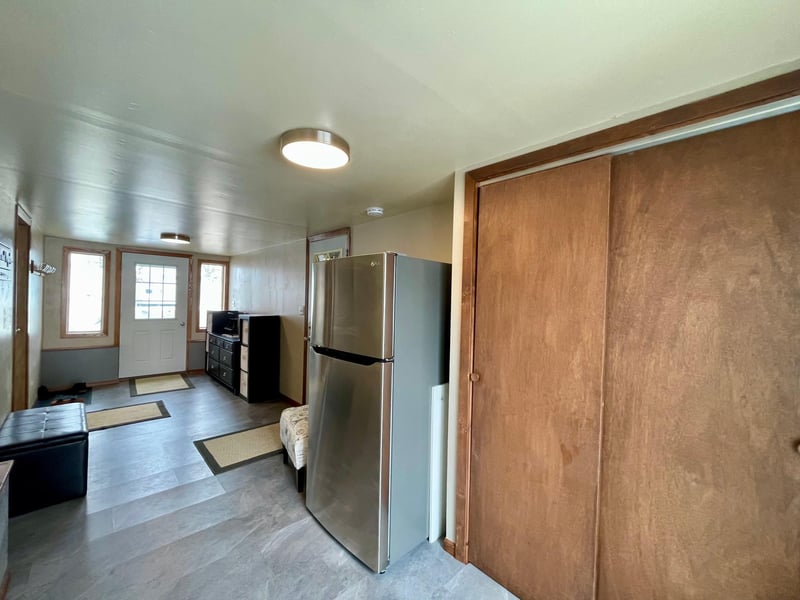 400 Duluth Ave, Holland, MN 56139