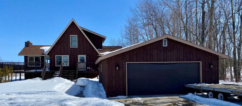 224 Oak Rd, Warroad, MN 56763