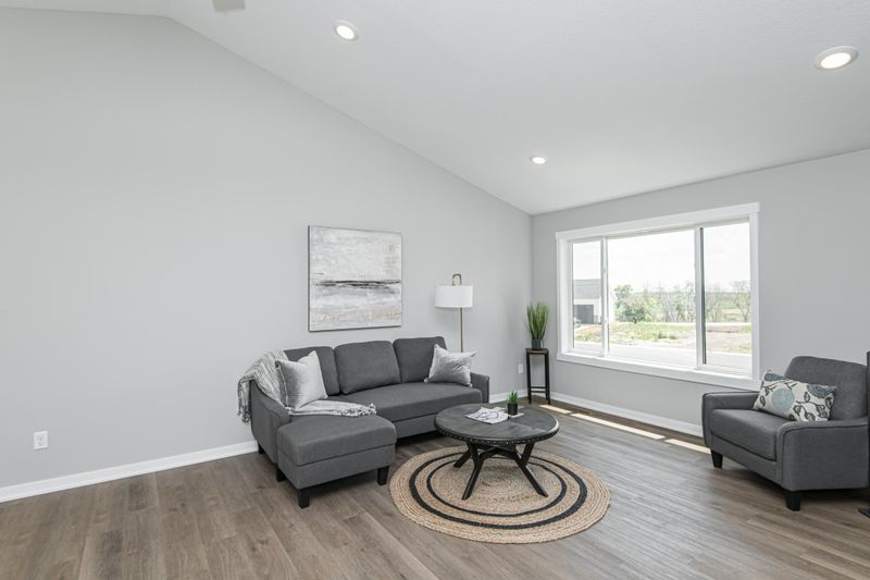 1752 Brandt Dr NE, Byron, MN 55920