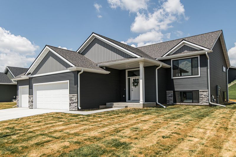 1752 Brandt Dr NE, Byron, MN 55920