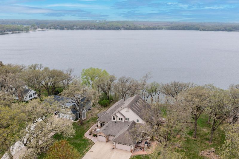 2492 Albion Ave, Fairmont, MN 56031