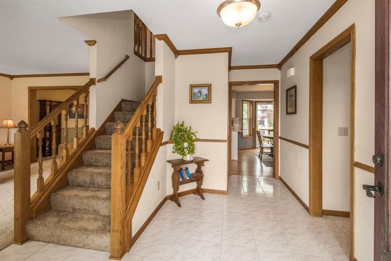 1369 Interlachen Dr, Eagan, MN 55123