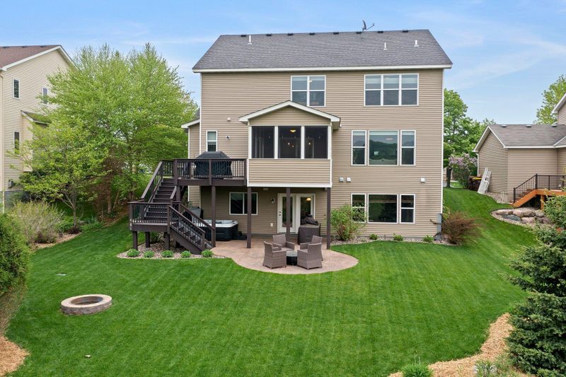 2796 Hawk Ridge Rd NW, Prior Lake, MN 55372