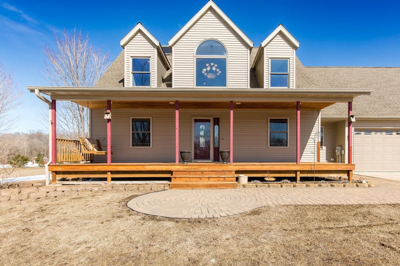 117 Woods Dr, Le Sueur, MN 56058