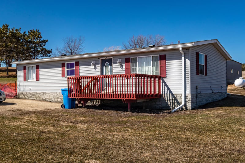 16900 Fremont Dr, Utica, MN 55979