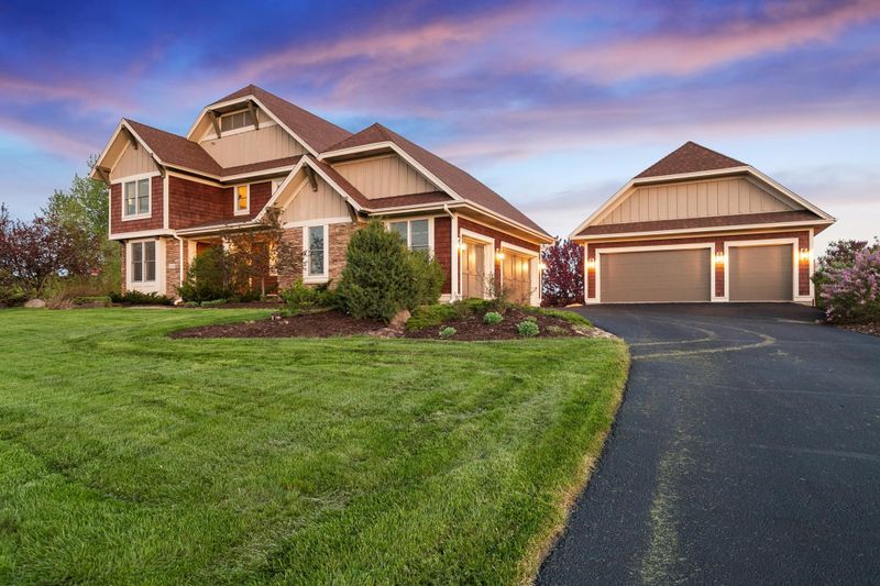 6265 Broadview Dr, Prior Lake, MN 55372