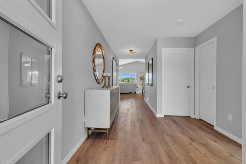 31017 Goldfinch Ln, Rockville, MN 56369