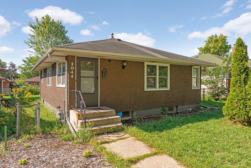 1044 Fuller Ave, Saint Paul, MN 55104