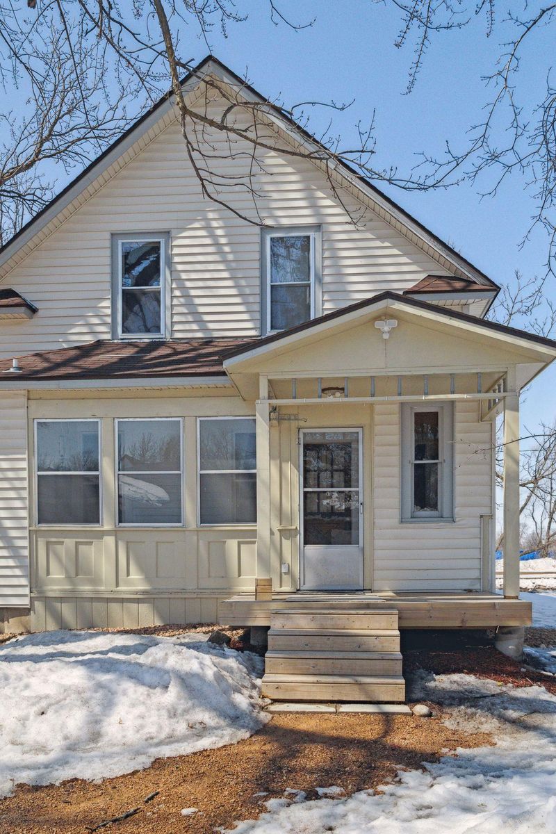 221 State Ave N, New Germany, MN 55367